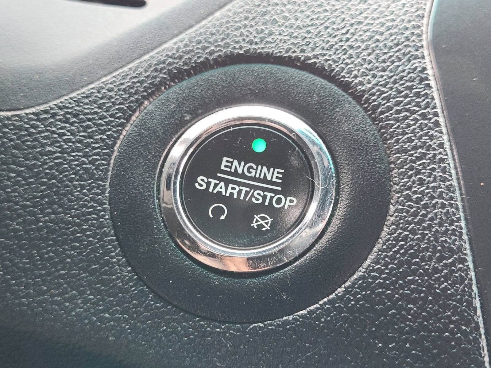 Used 2016 Ford Explorer XLT w/ Equipment Group 202A image 22