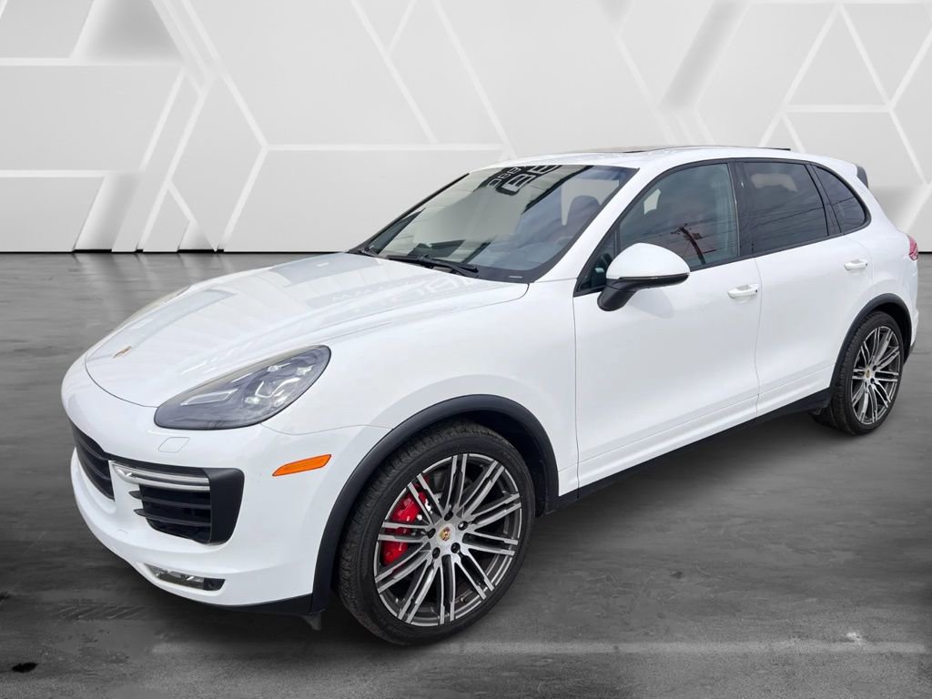 Used 2015 Porsche Cayenne Turbo image 21