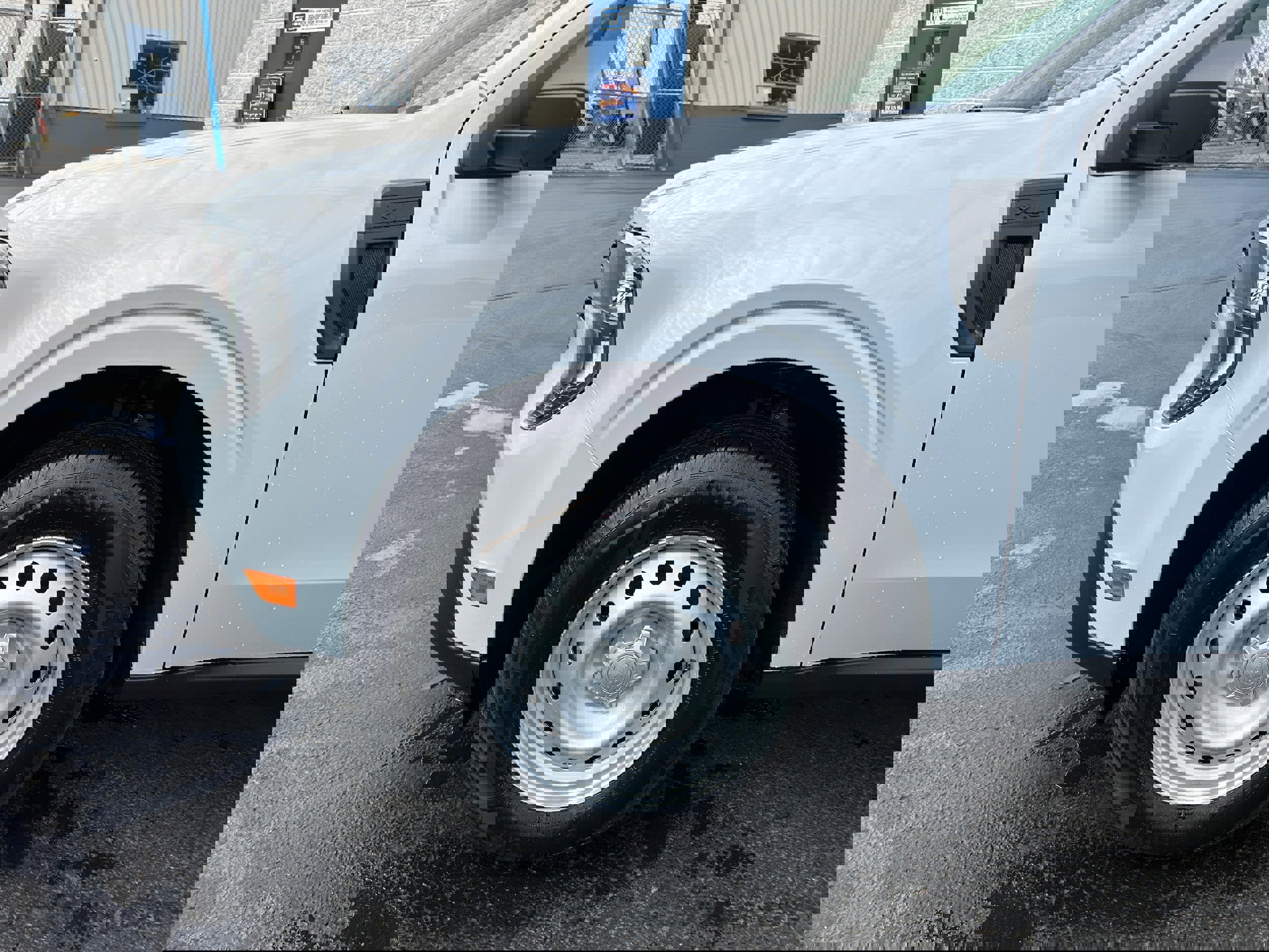 New 2025 Ford Maverick XL image 27