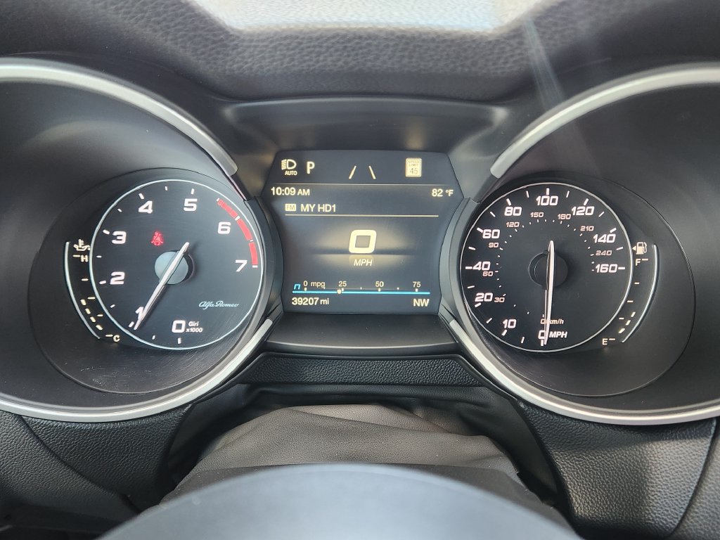 Used 2023 Alfa Romeo Stelvio Veloce AWD/4WD image 7