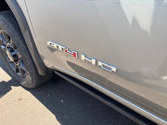 Used 2024 GMC Sierra 2500 AT4 w/ AT4 Premium Plus Package AWD/4WD image 5