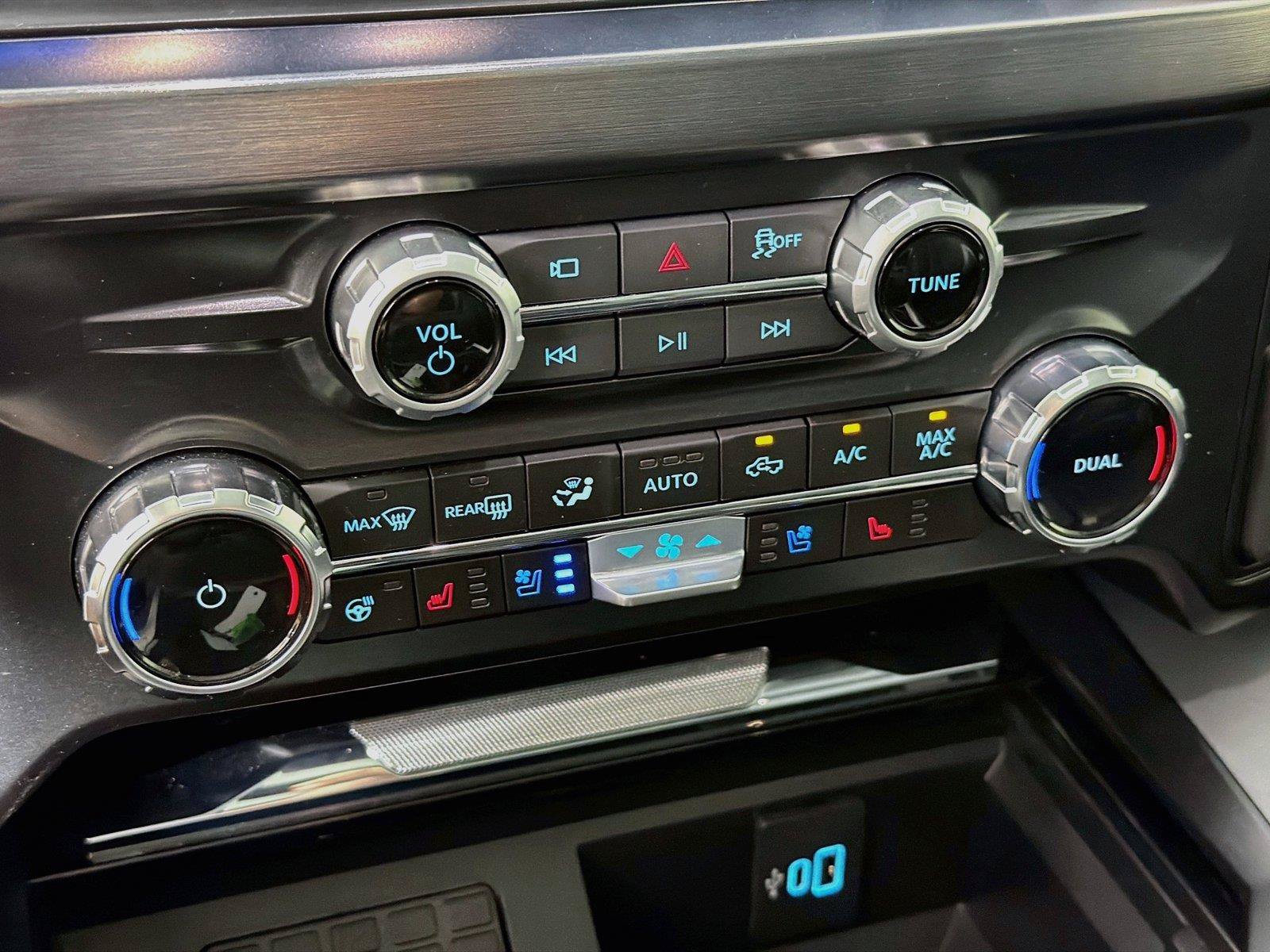 Used 2025 Ford F250 Lariat w/ Lariat Ultimate Package AWD/4WD image 22