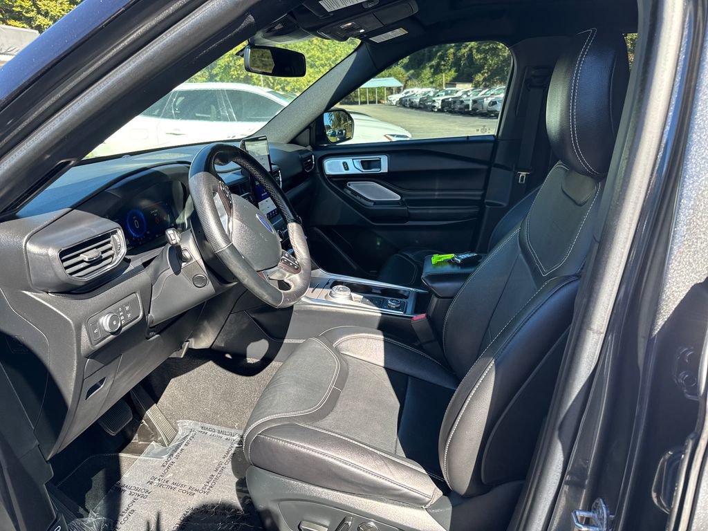 Used 2020 Ford Explorer ST w/ Premium Technology Package image 11