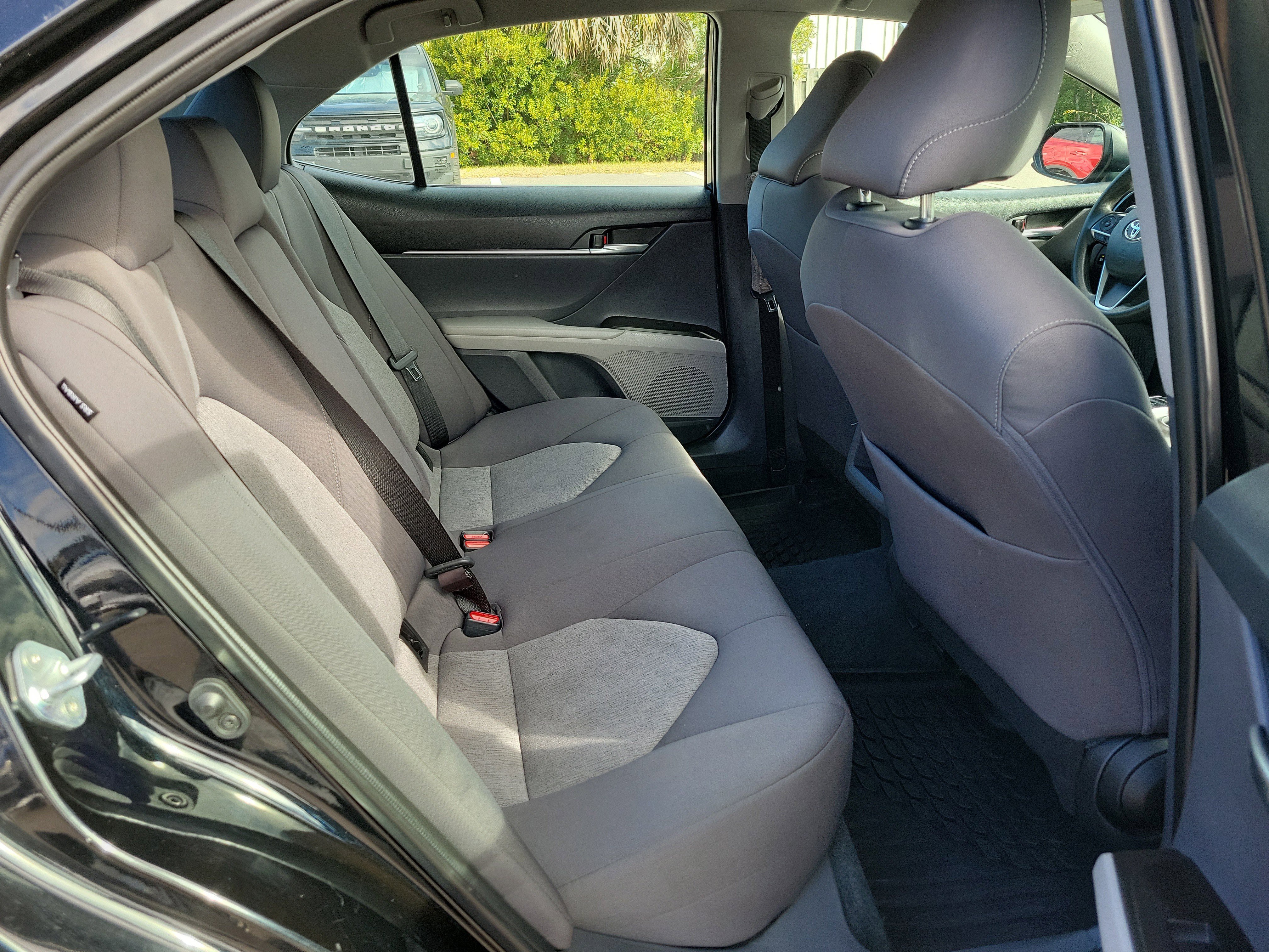 Used 2022 Toyota Camry LE image 12