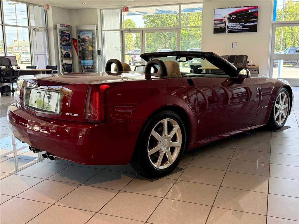 Used 2007 Cadillac XLR RWD image 4