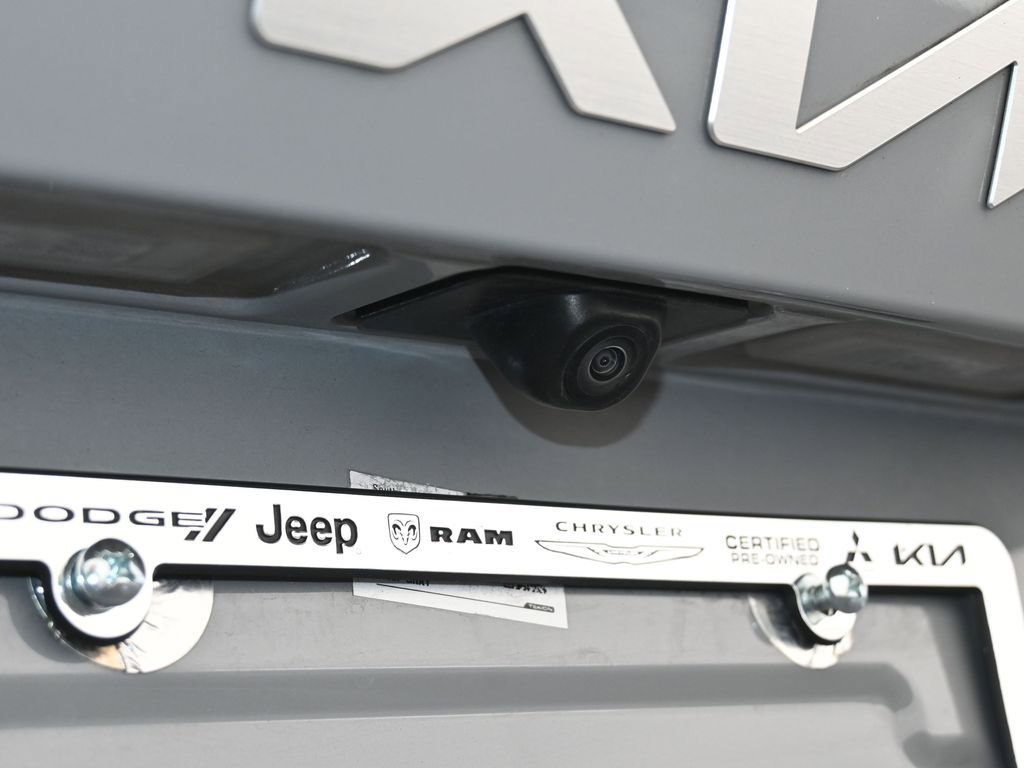 Used 2023 Kia Sorento SX image 39