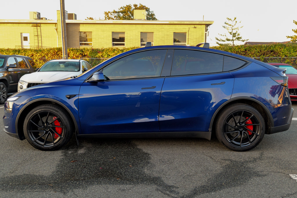 Used 2026 Tesla Model Y Long Range AWD/4WD image 4