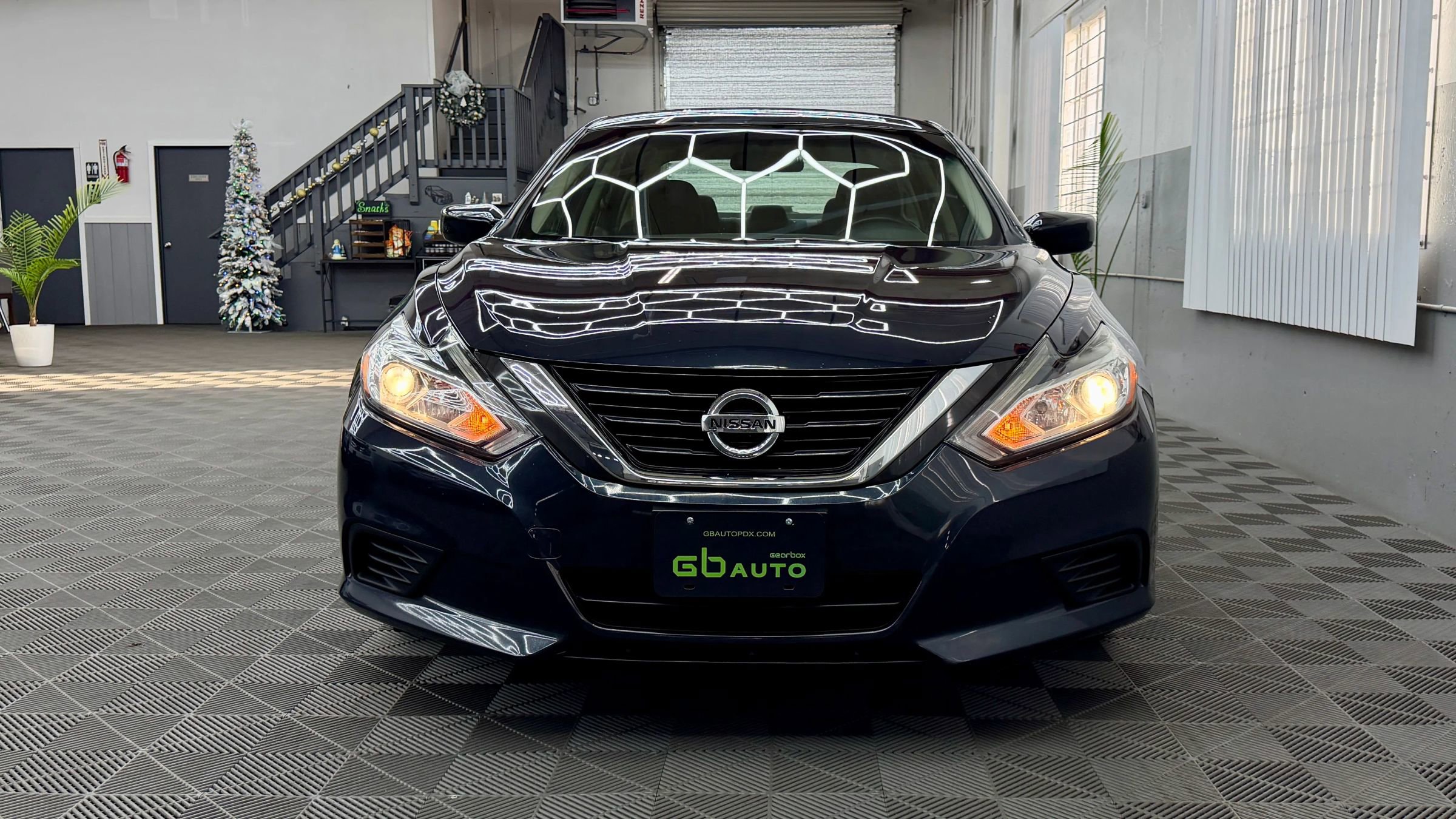 Used 2018 Nissan Altima 2.5 S w/ S Convenience Package image 2