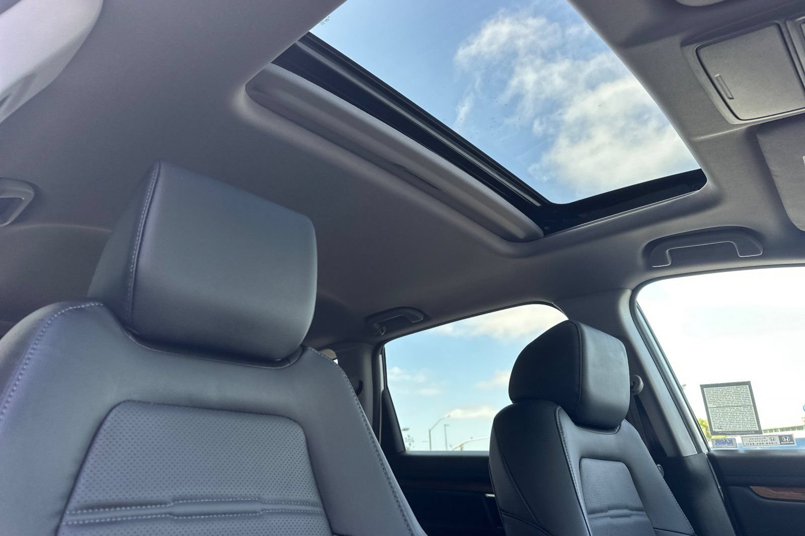 Used 2022 Honda CR-V Touring image 18