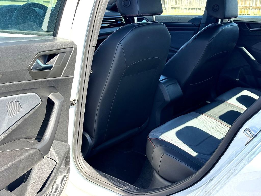 Certified 2025 Volkswagen Jetta GLI Autobahn image 26