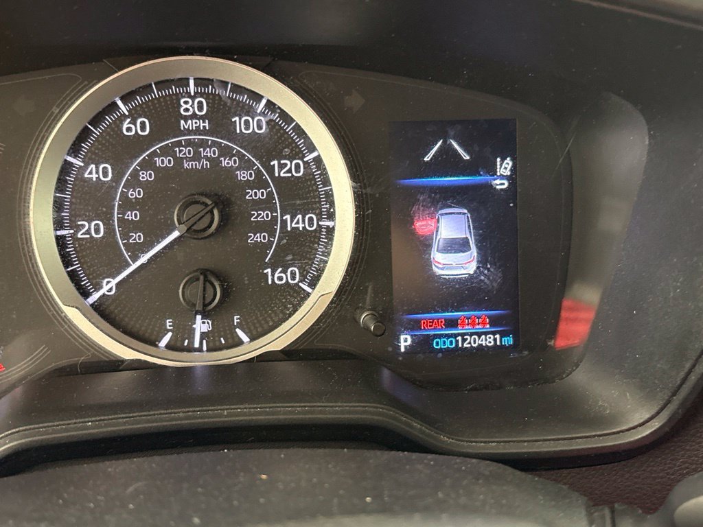 Used 2020 Toyota Corolla LE w/ Carpet Mat Package (TMS) FWD image 27