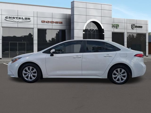 Used 2024 Toyota Corolla LE image 8