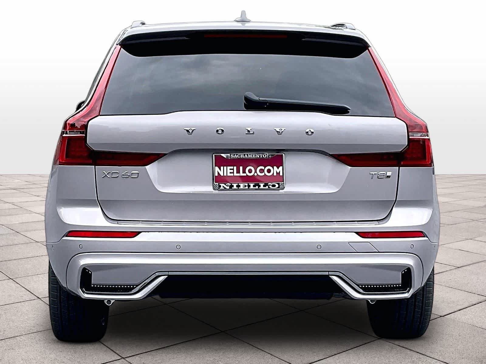 New 2026 Volvo XC60 T8 Plus w/ Climate Package PRO AWD/4WD image 6