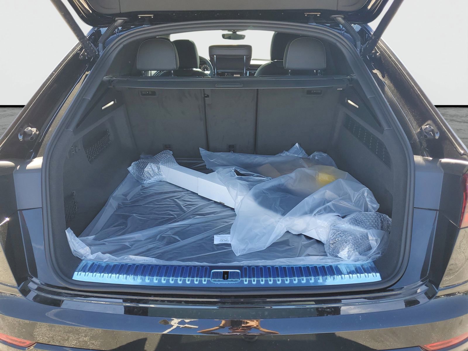 New 2026 Audi Q8 Premium Plus AWD/4WD image 9