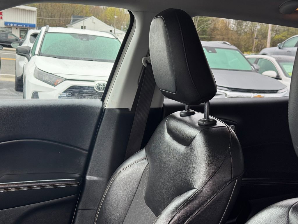 Used 2018 Jeep Compass Latitude w/ Popular Equipment Group AWD/4WD image 23