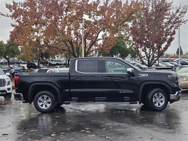 New 2026 GMC Sierra 1500 SLE w/ Preferred Package image 3
