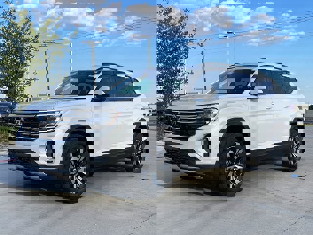 New 2026 Volkswagen Atlas SE image 2