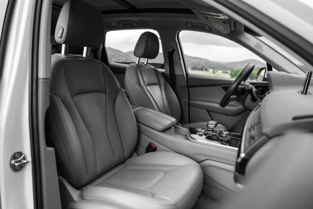 Used 2019 Audi Q7 3.0T Premium Plus w/ Premium Plus Package AWD/4WD image 15