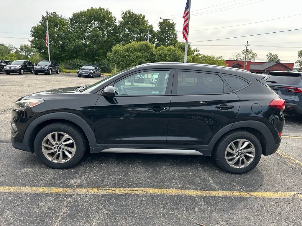 Used 2017 Hyundai Tucson SE w/ SE Popular Package 02 AWD/4WD image 2
