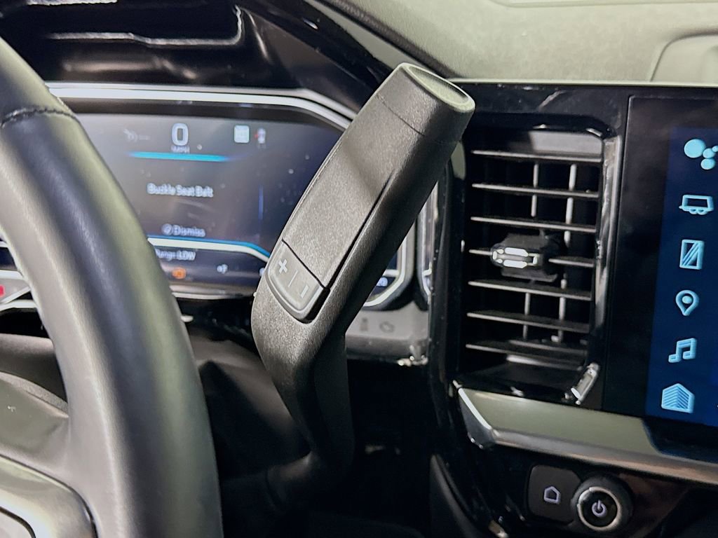 Used 2023 Chevrolet Silverado 1500 RST image 18