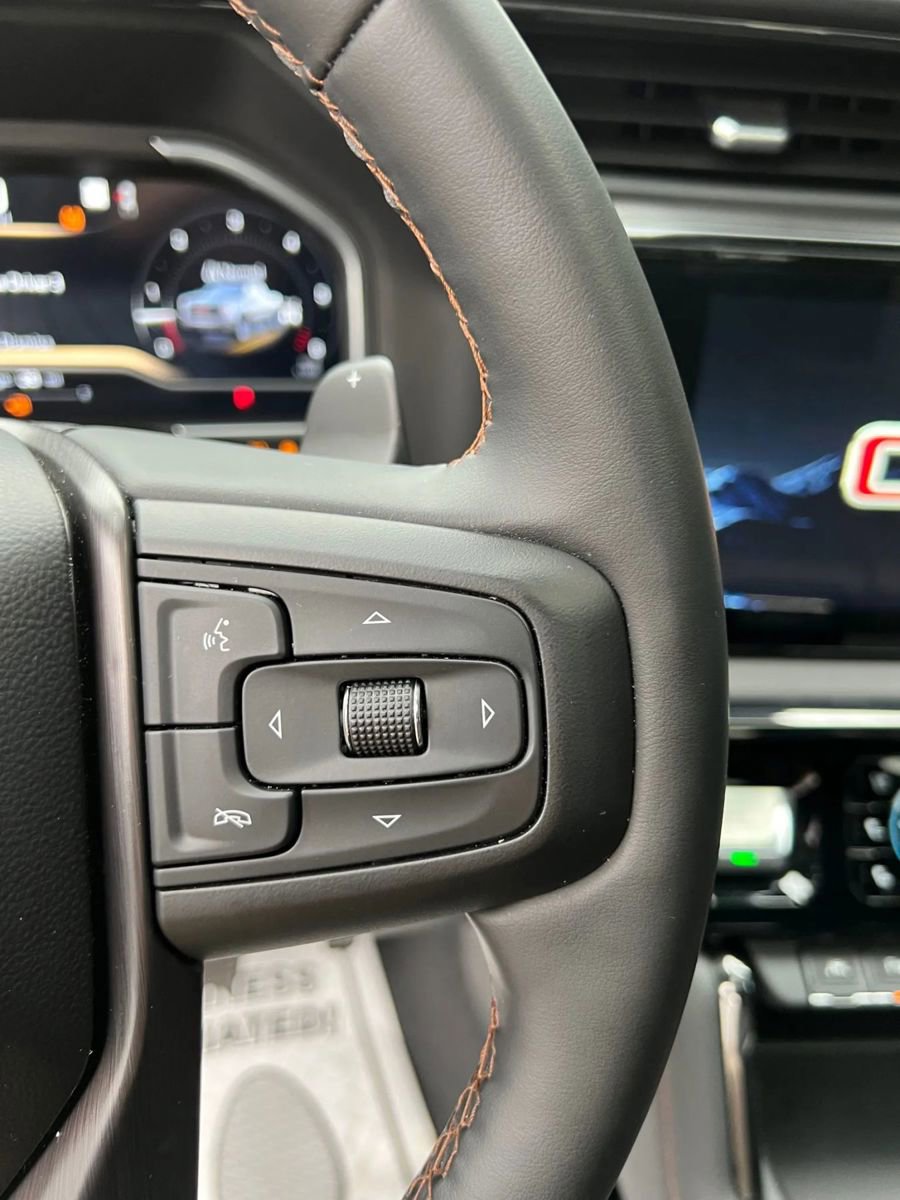 Used 2023 GMC Sierra 1500 AT4 w/ AT4 Premium Package image 9