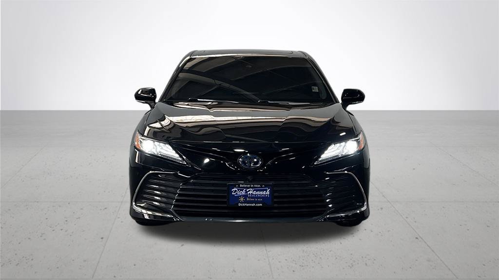 Used 2022 Toyota Camry XLE w/ Navigation Upgrade Package FWD image 4