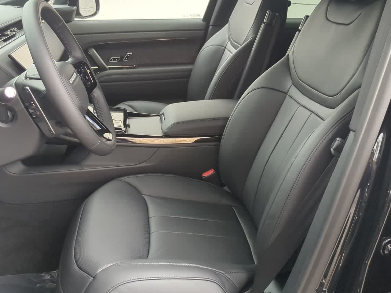 New 2026 Land Rover Range Rover Sport Dynamic SE AWD/4WD image 17