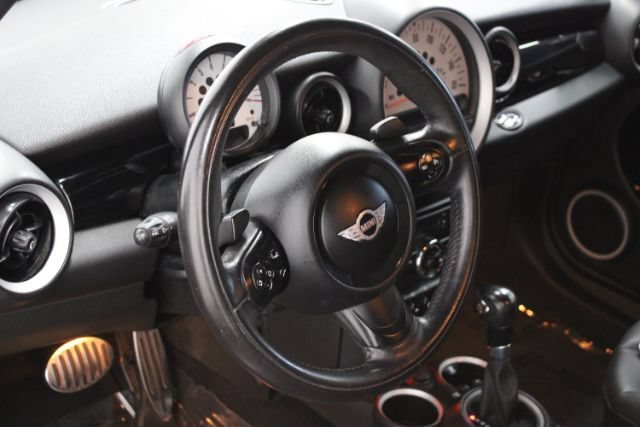 Used 2013 MINI Cooper Clubman S FWD image 11