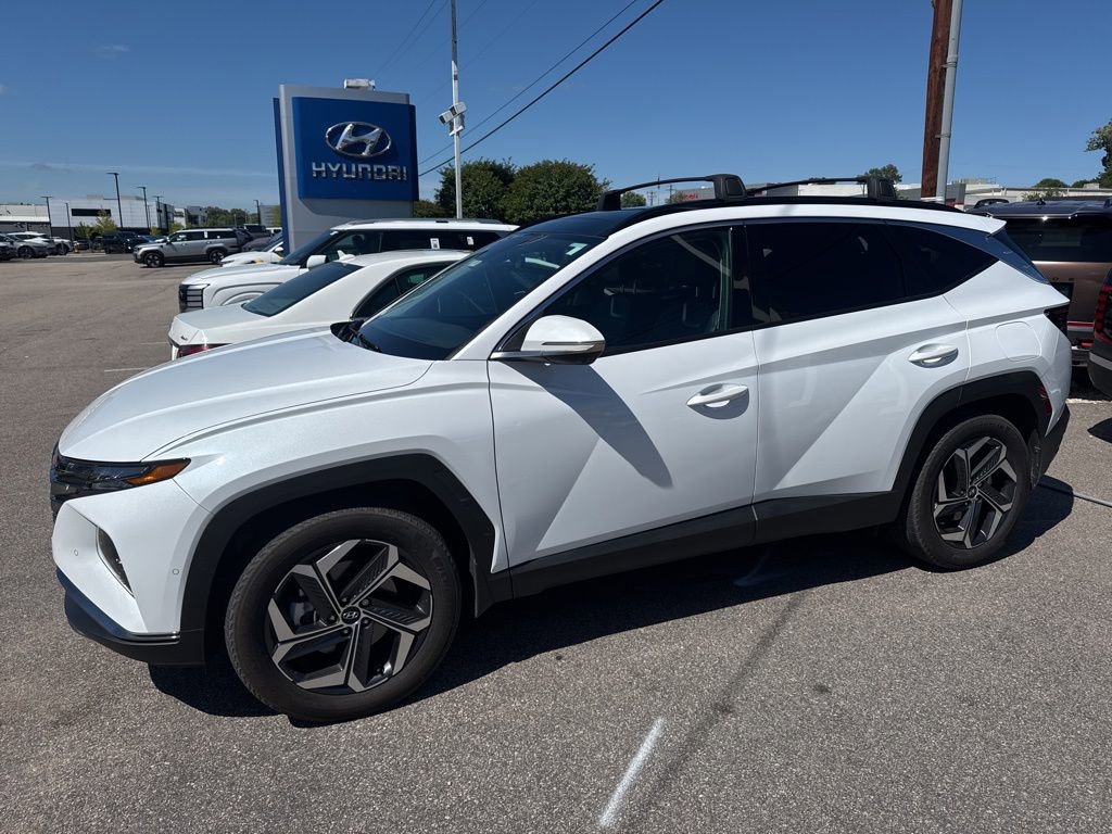 Certified 2023 Hyundai Tucson Limited w/ Cargo Package AWD/4WD image 4