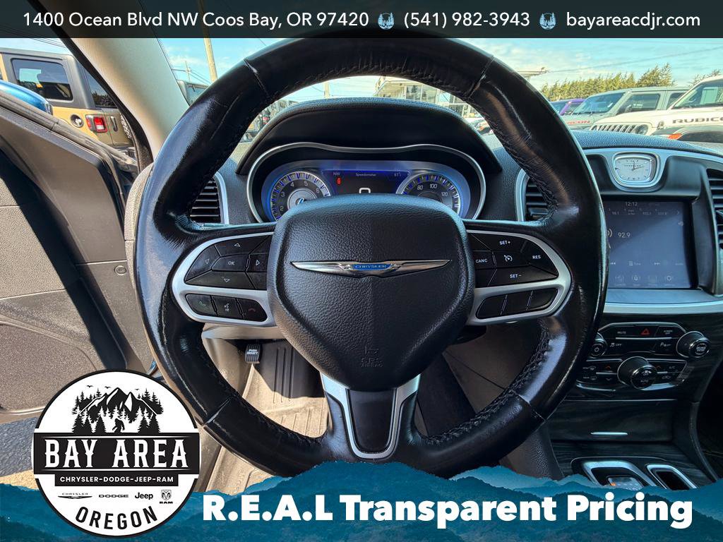 Used 2022 Chrysler 300 Touring L RWD image 15
