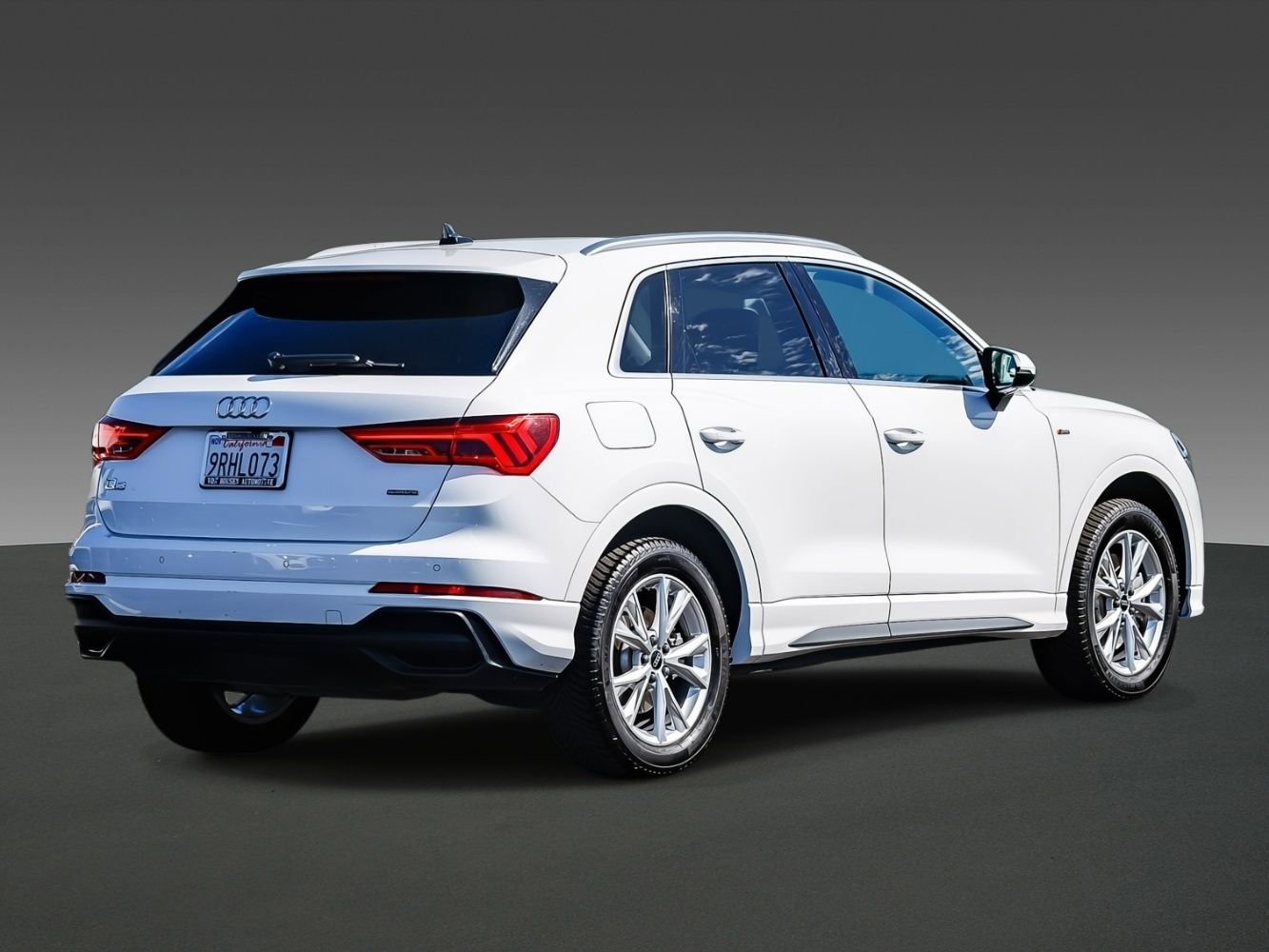 Used 2023 Audi Q3 2.0T Premium image 4