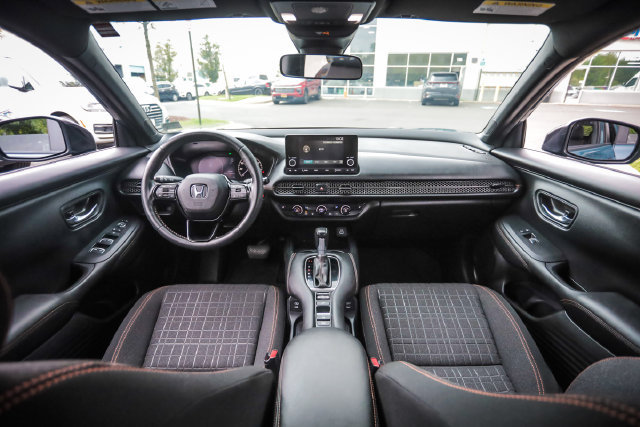 Used 2024 Honda HR-V Sport image 38