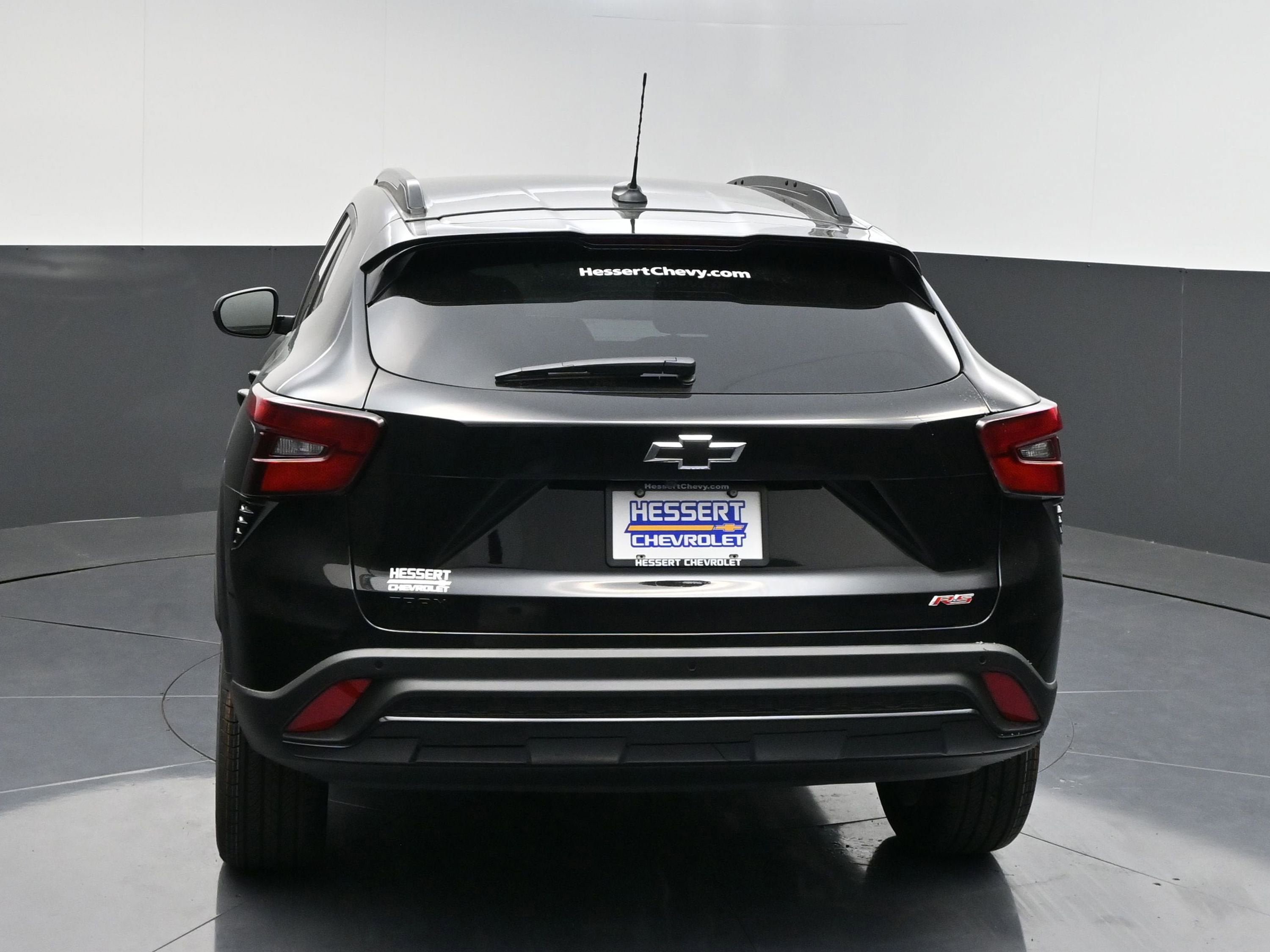 New 2026 Chevrolet Trax RS w/ Sunroof Package FWD image 6