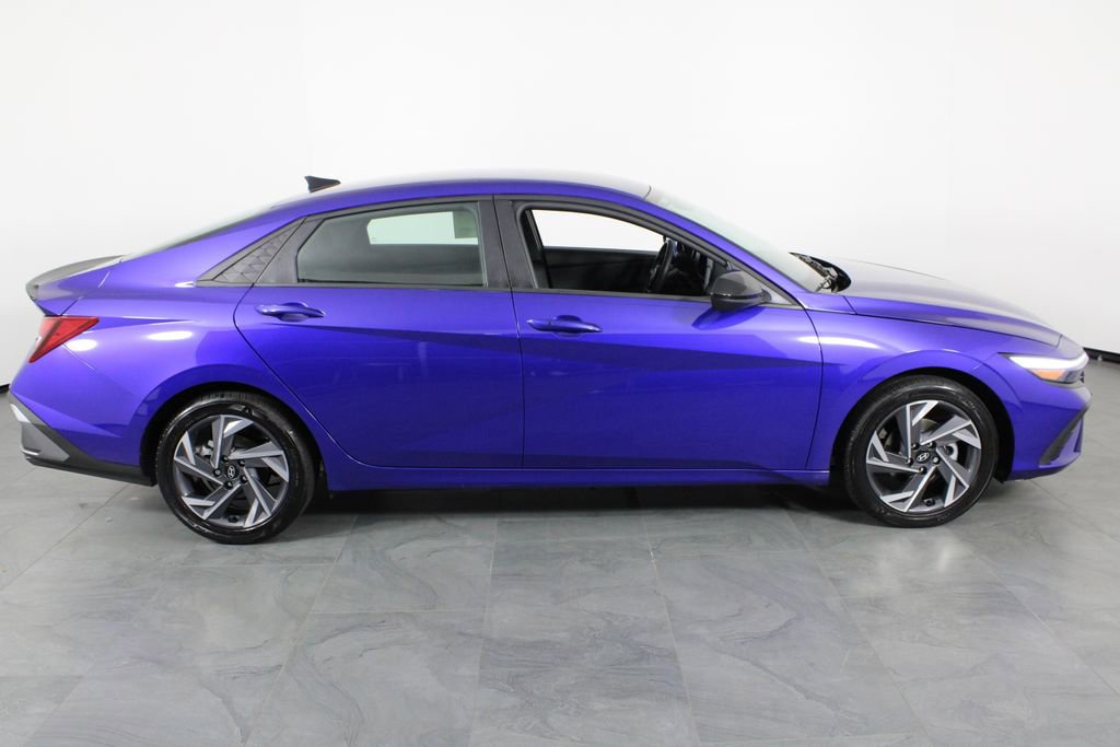 Certified 2025 Hyundai Elantra Sport image 15