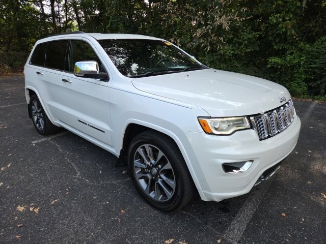 Used 2017 Jeep Grand Cherokee Overland w/ Jeep Active Safety Group AWD/4WD image 3