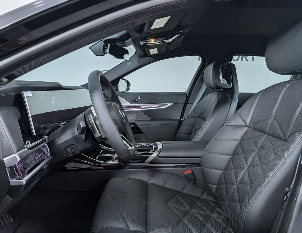 New 2026 BMW 740i xDrive AWD/4WD image 2