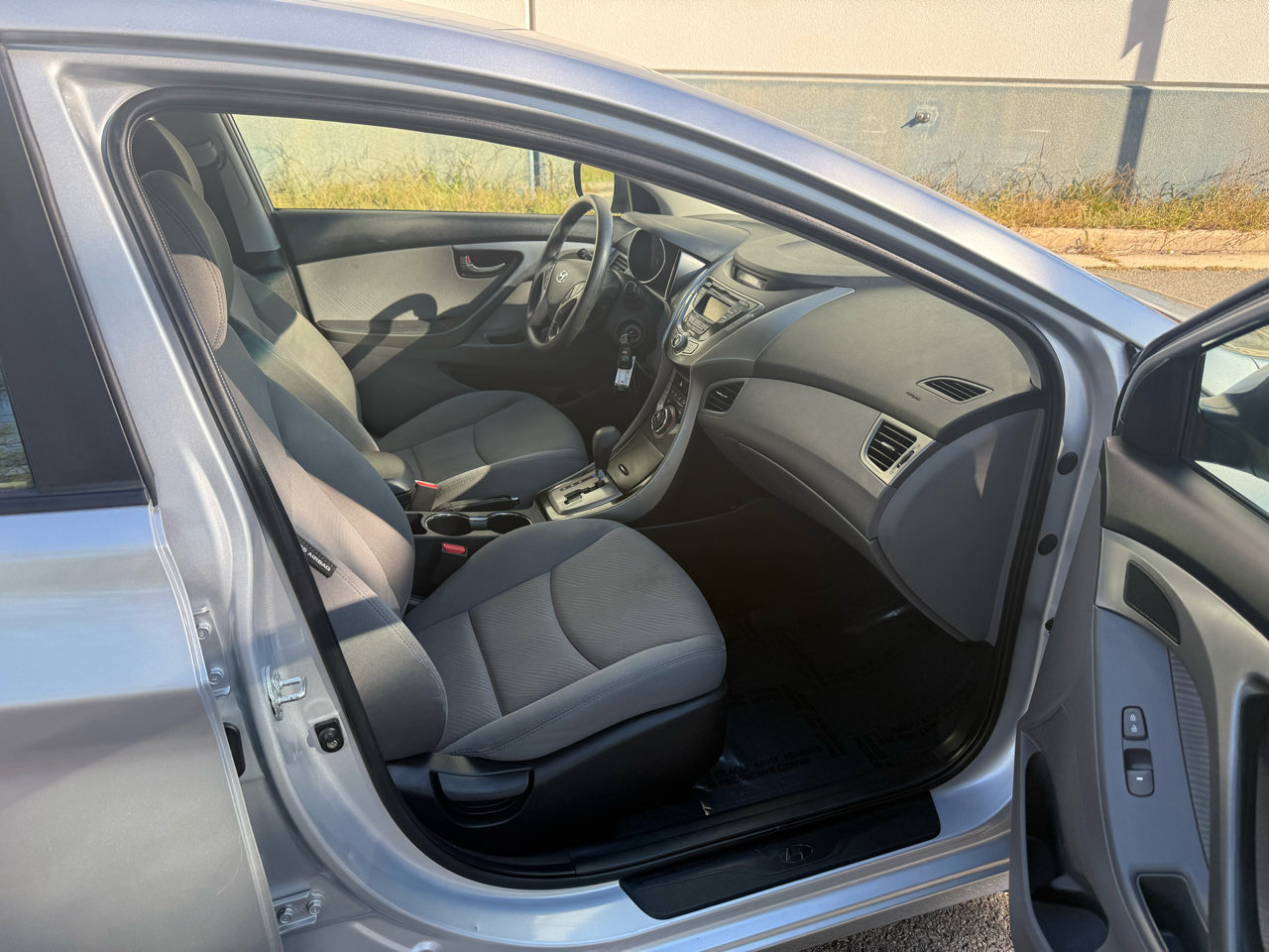 Used 2013 Hyundai Elantra GLS w/ Preferred Pkg image 18