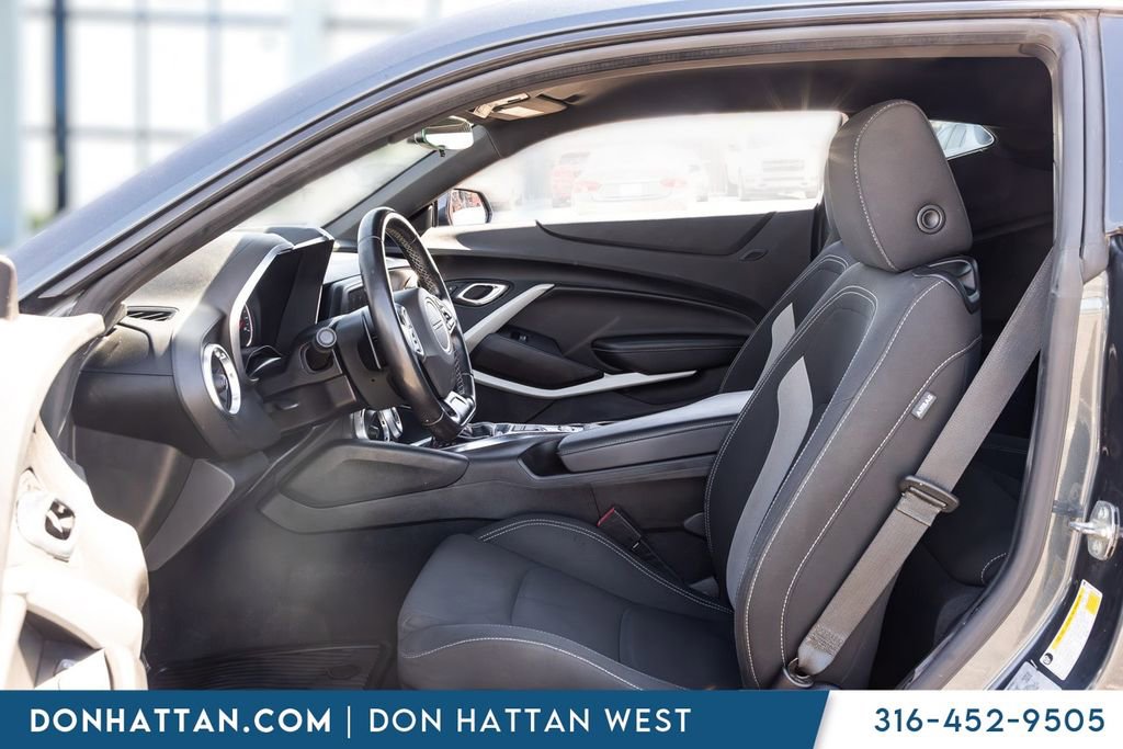 Used 2020 Chevrolet Camaro LT RWD image 3