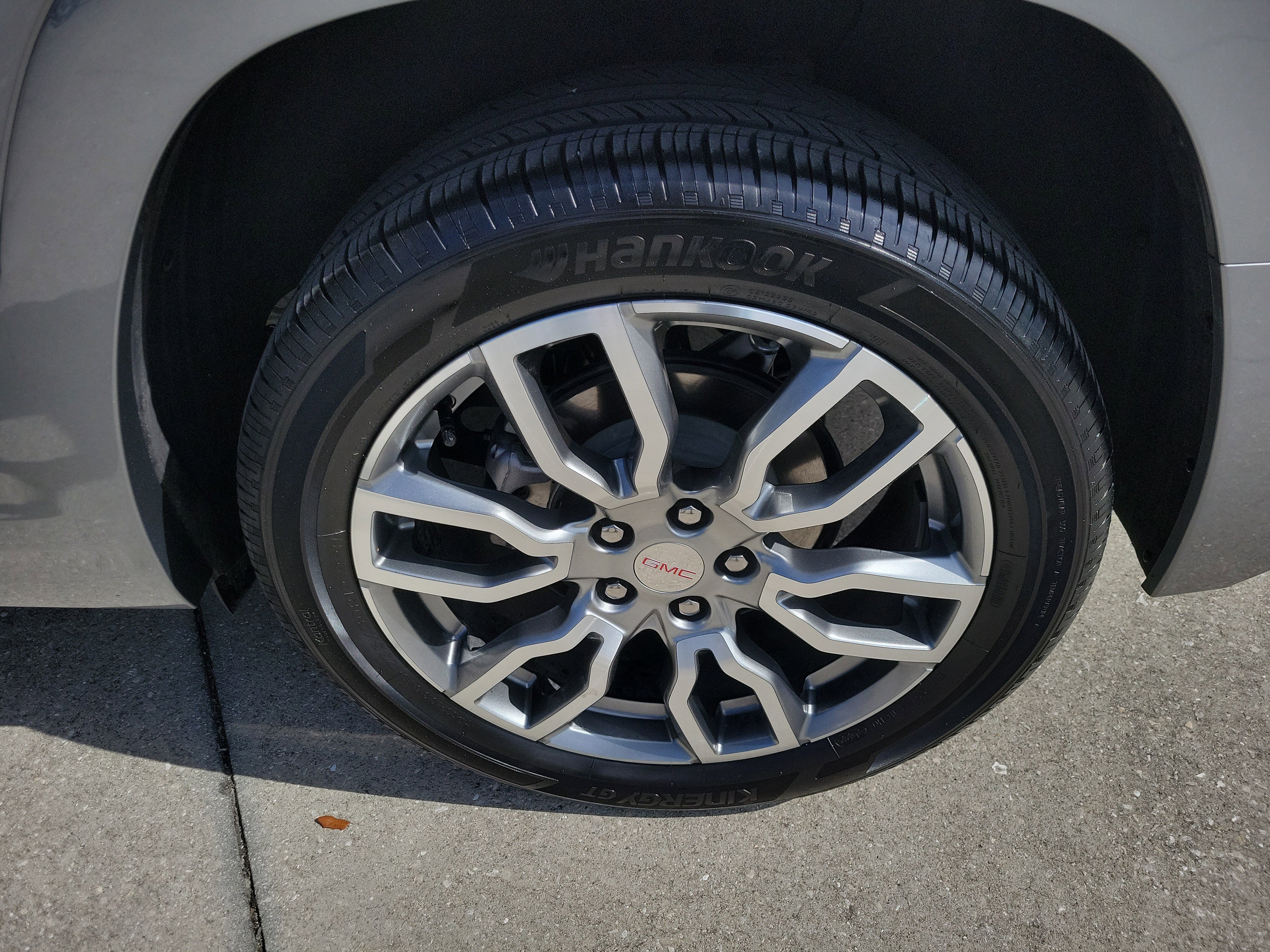 Used 2023 GMC Terrain Denali image 32