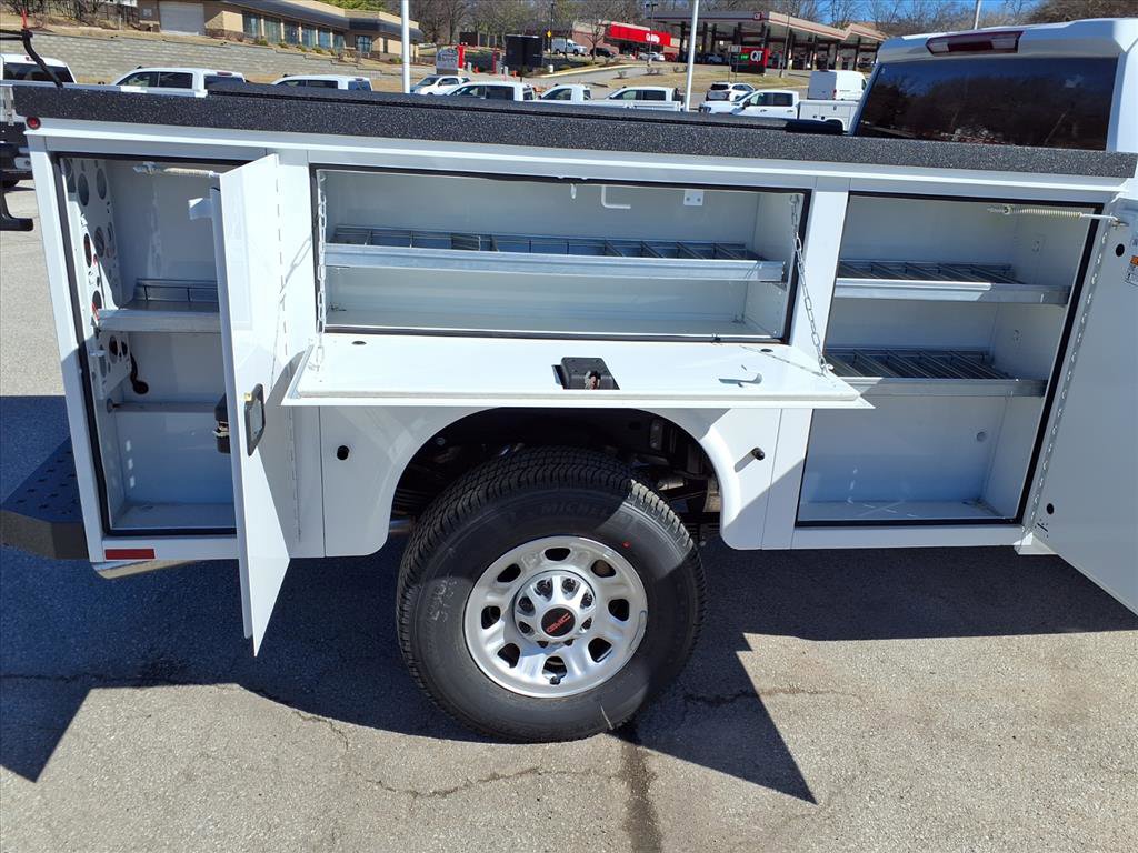 New 2026 GMC Sierra 3500 Pro w/ Convenience Package image 3
