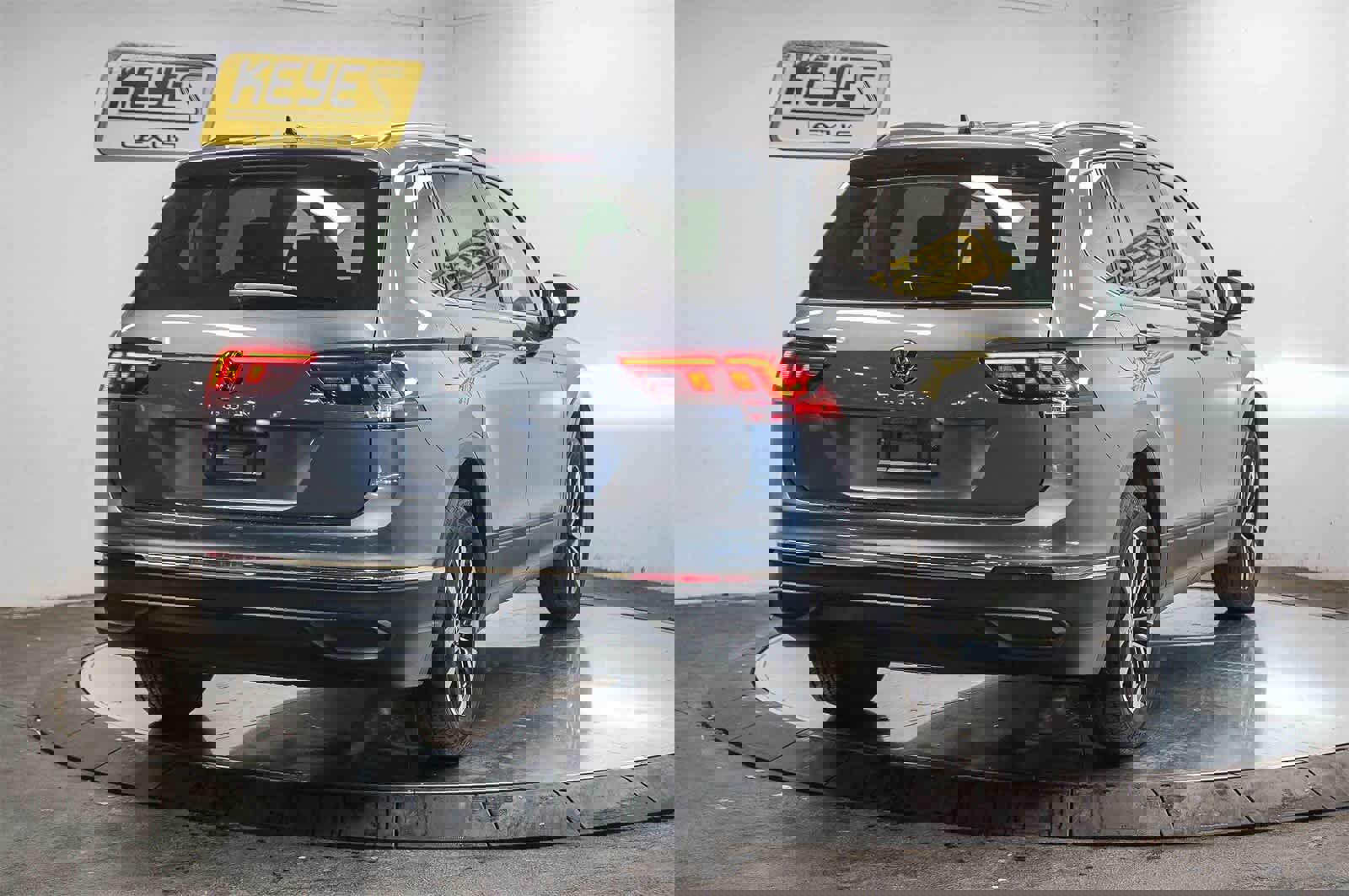 Used 2023 Volkswagen Tiguan S image 4