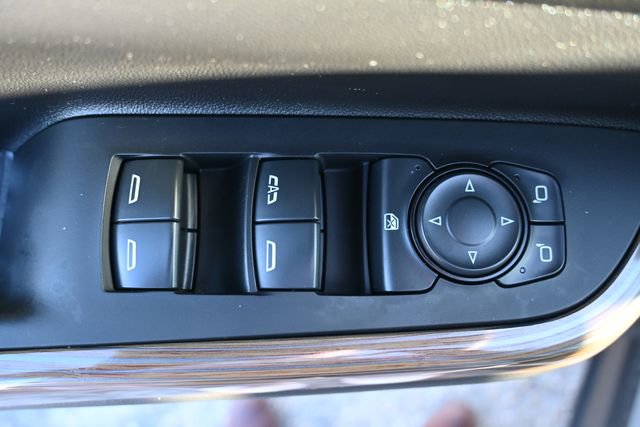 Used 2023 GMC Acadia SLE w/ Driver Convenience Package image 11