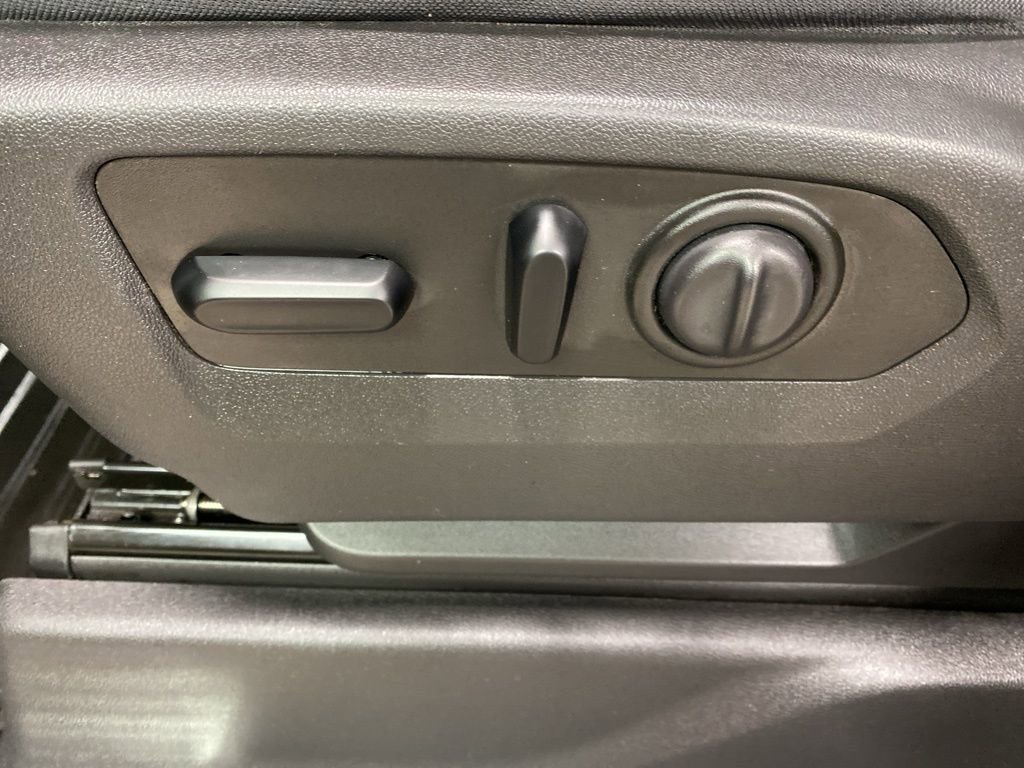 Used 2019 Chevrolet Silverado 1500 RST image 28