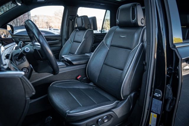 Used 2021 Cadillac Escalade Sport w/ Driver Assist Tech Package image 38