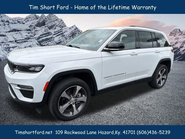 Used 2023 Jeep Grand Cherokee Limited w/ Trailer Tow Prep Group (B) AWD/4WD image 2