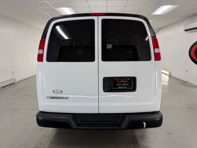 Used 2025 Chevrolet Express 3500 LS image 7