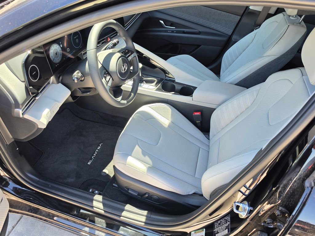 New 2026 Hyundai Elantra Limited FWD image 10