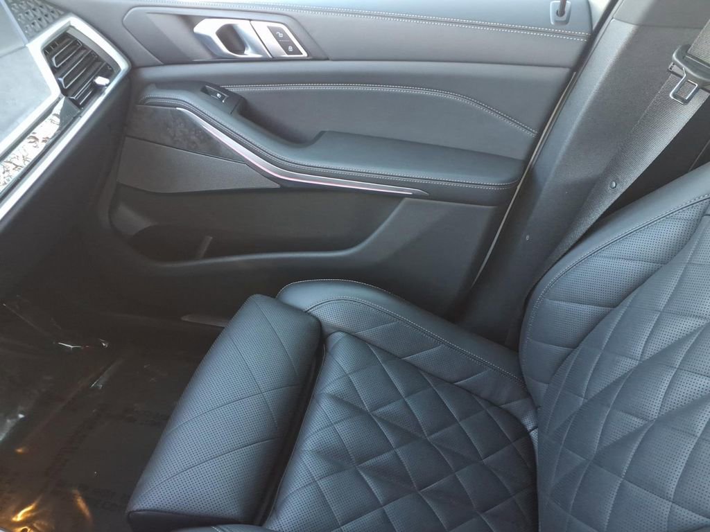 Used 2024 BMW X5 xDrive40i w/ Premium Package image 23