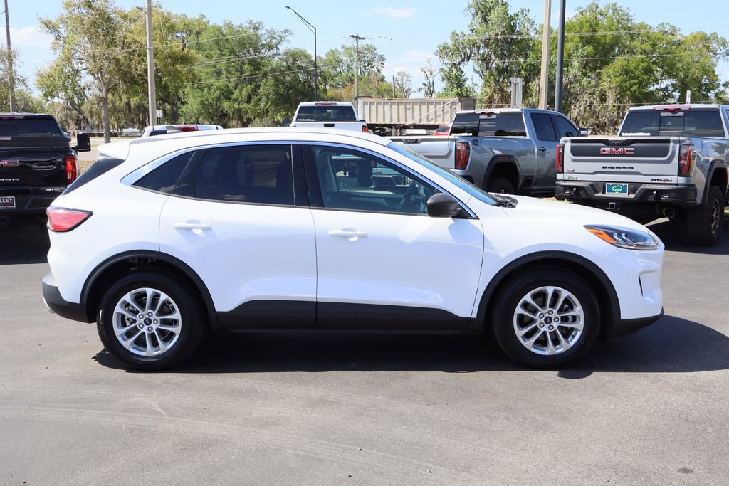 Used 2022 Ford Escape SE image 9