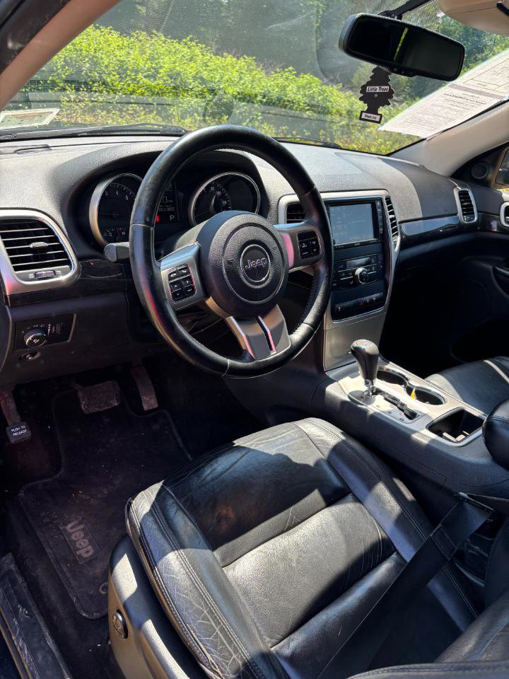 Used 2011 Jeep Grand Cherokee Laredo AWD/4WD image 18